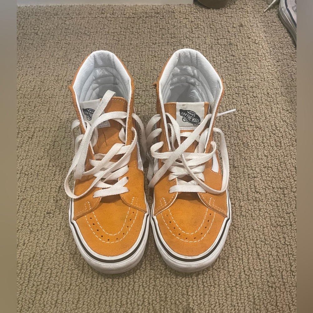 Vans - Picture 2 of 6